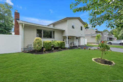 18 Catherwood Crescent Melville NY 11747