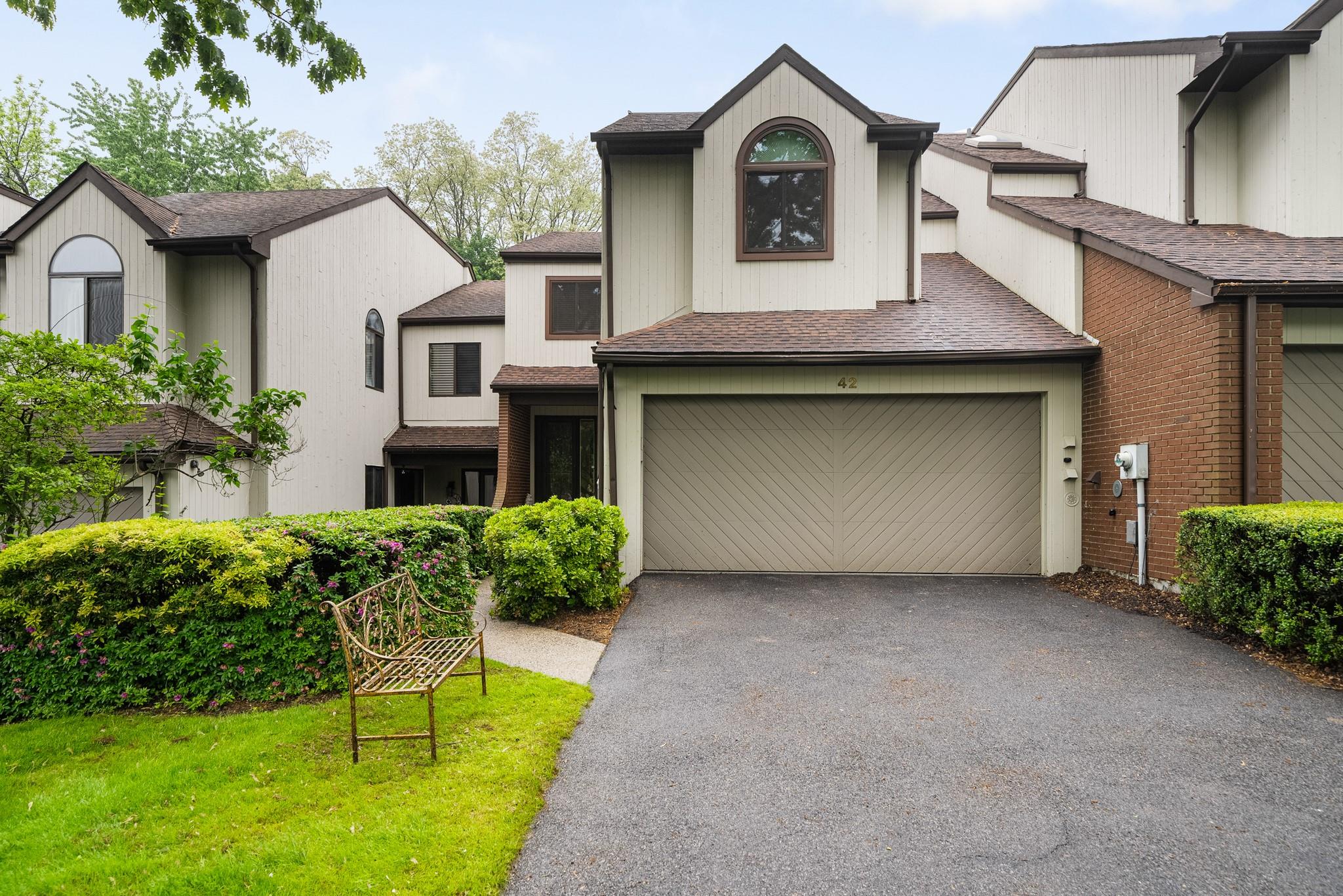 42 Brookridge Road, New Rochelle, New York image 2
