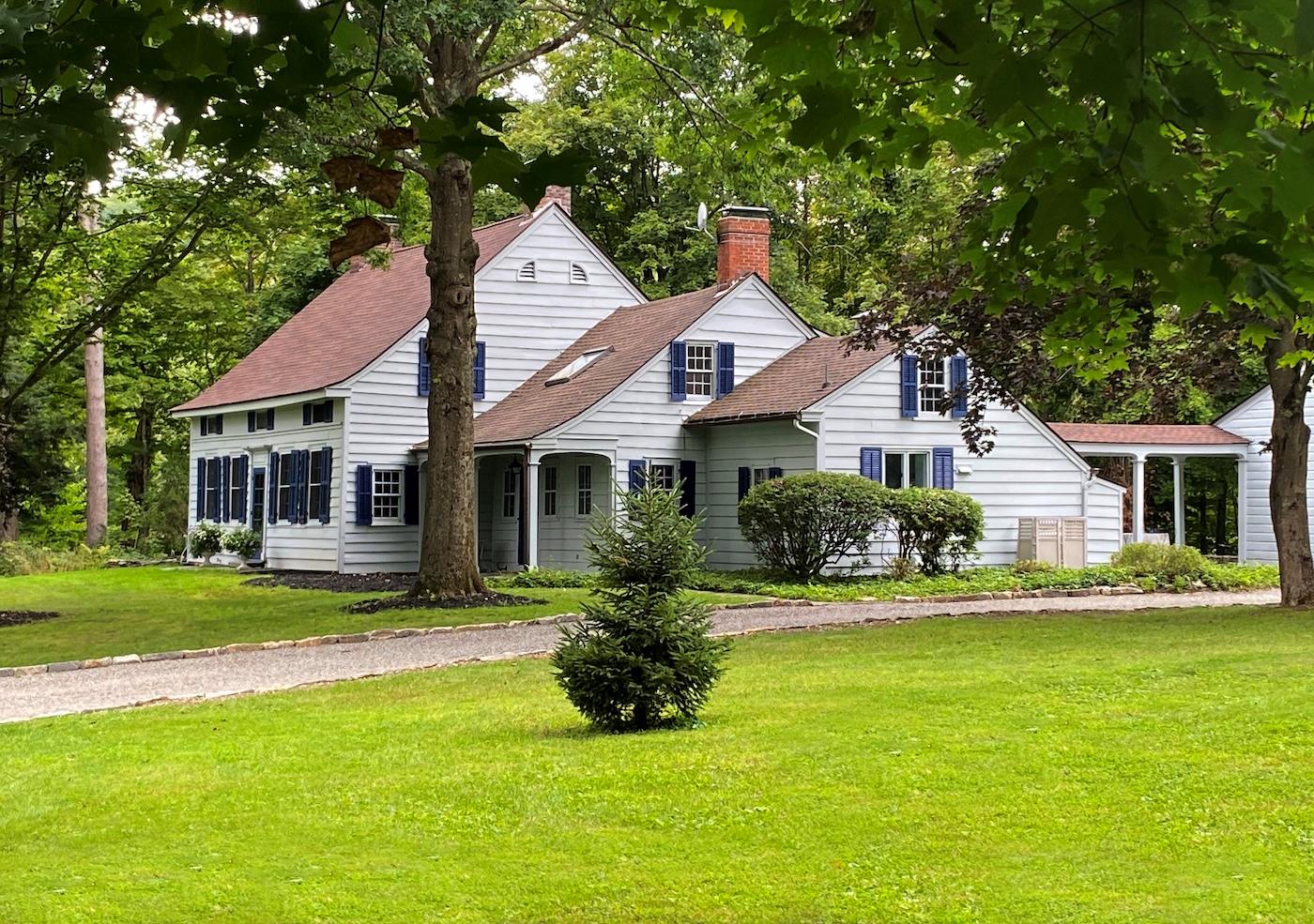 Millbrook, New York 12545, United States, 5 Bedrooms Bedrooms, ,4 BathroomsBathrooms,Residential,Active,136545