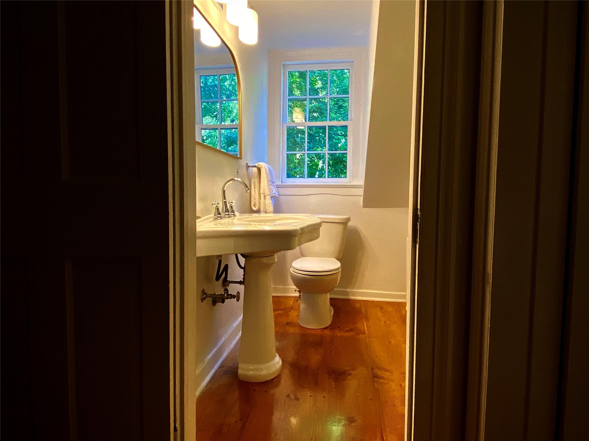 Millbrook, New York 12545, United States, 5 Bedrooms Bedrooms, ,4 BathroomsBathrooms,Residential,Active,136545