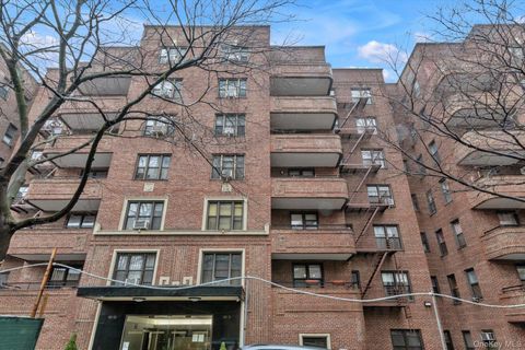 Homes For Sale - 123-35 82nd Road #5C<br/> Kew Gardens, NY 11415