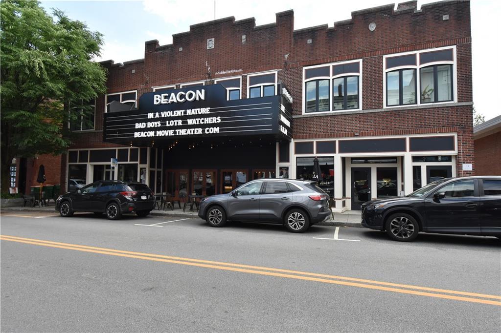 Rental Property at Van Nydeck Avenue 210, Beacon, New York - Bedrooms: 2 
Bathrooms: 1 
Rooms: 4  - $2,950 MO.