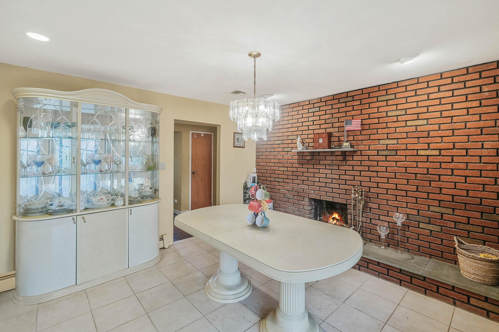 12 Grand Canyon Lane, Coram, New York image 10
