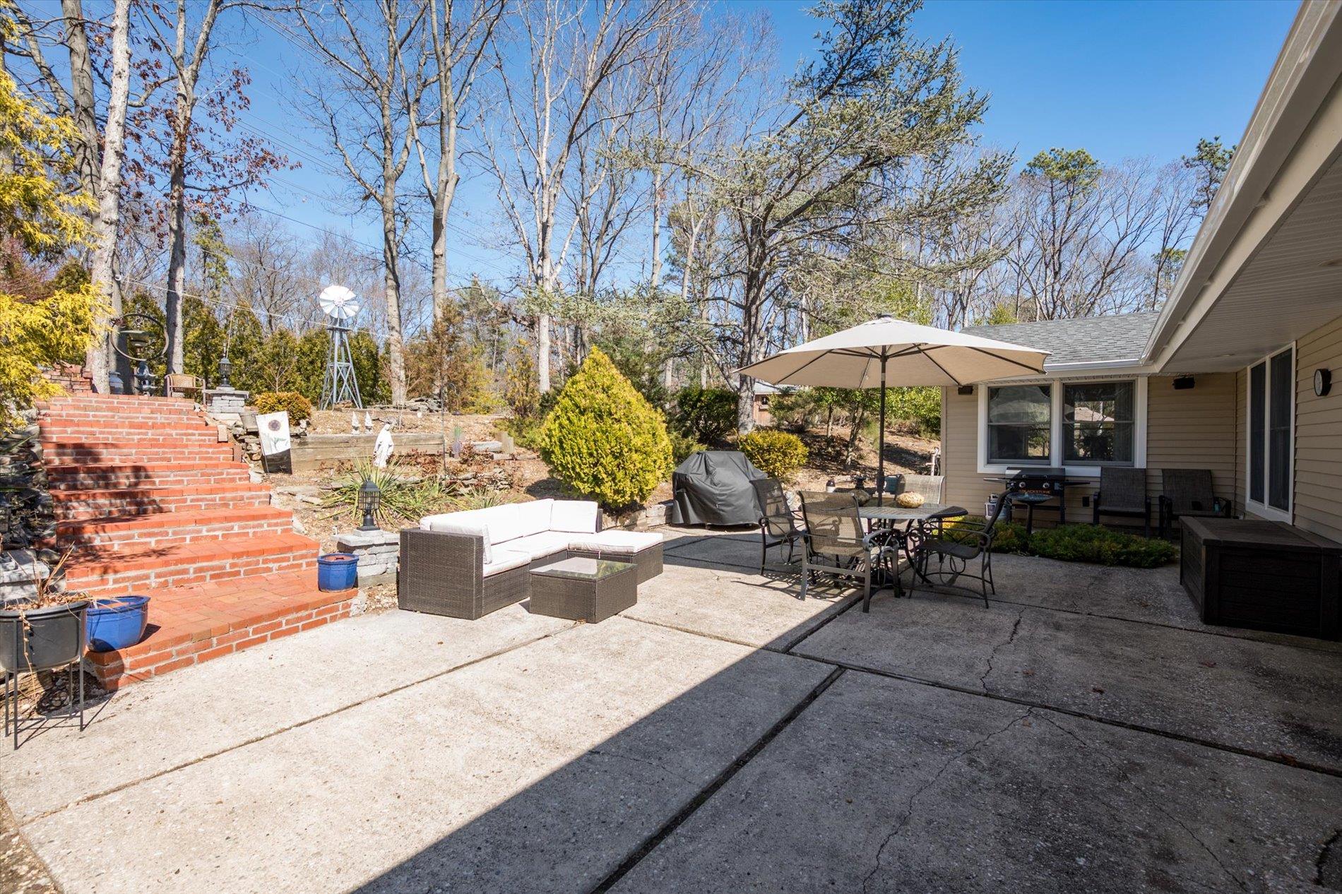 6 Leighton Court, Melville, New York image 29
