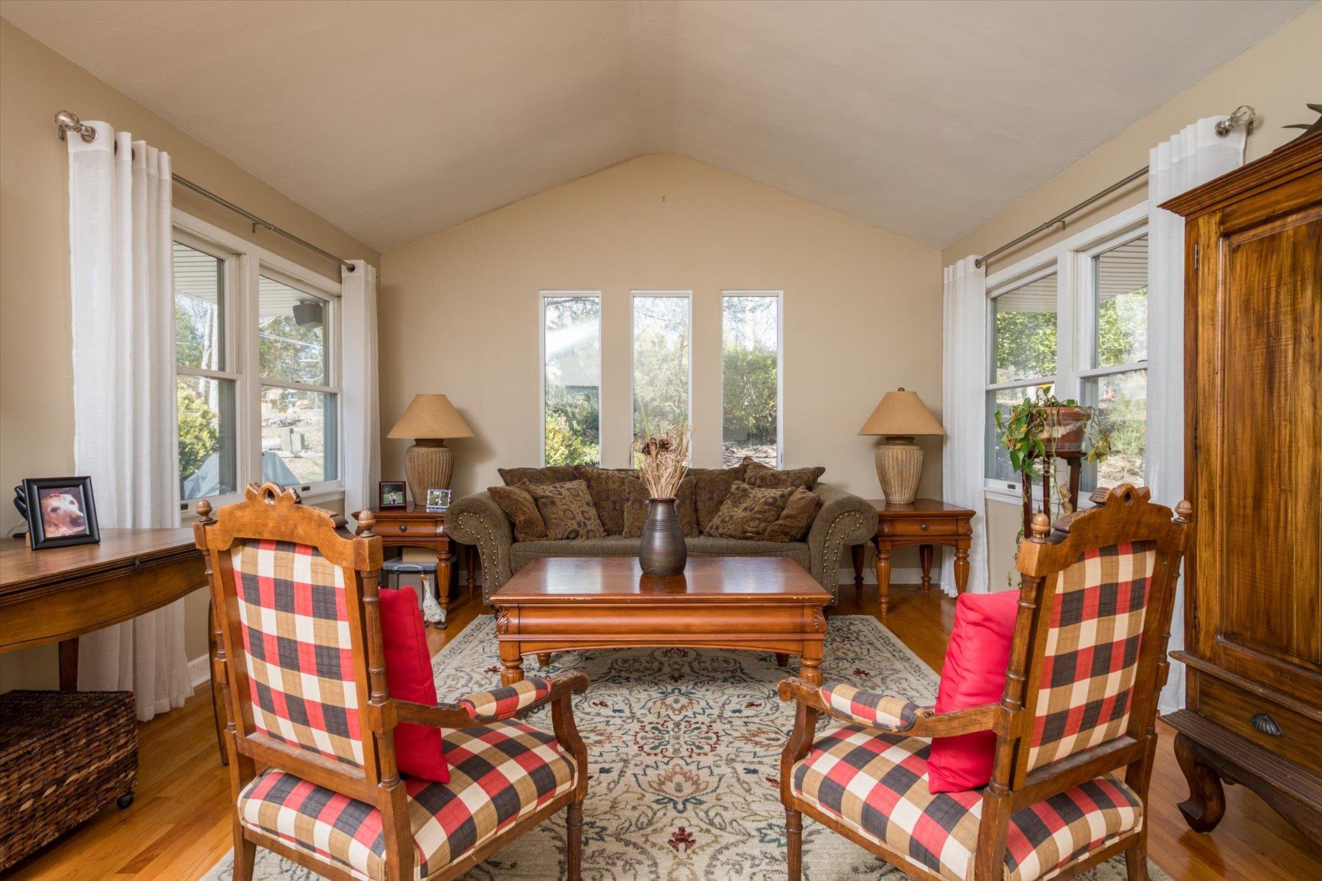 6 Leighton Court, Melville, New York image 17