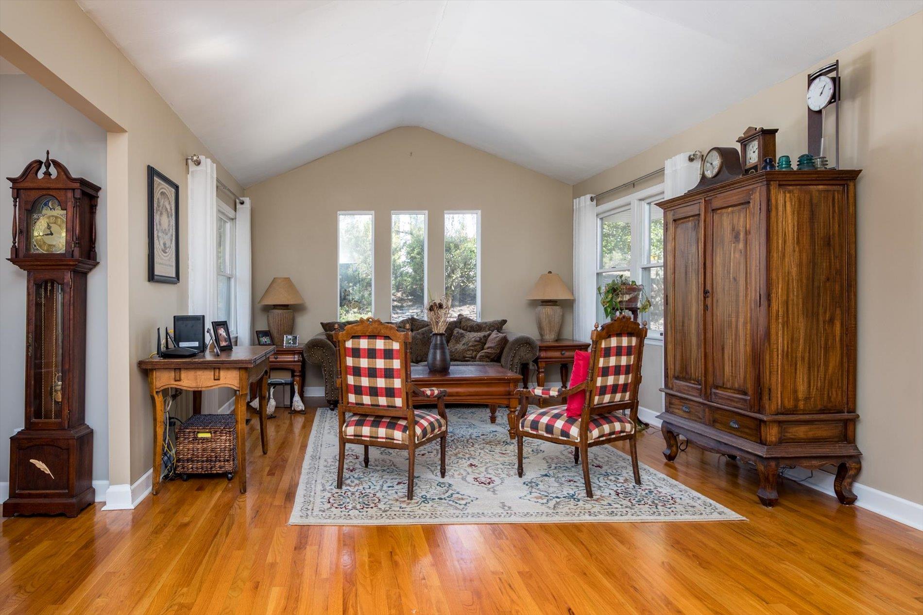 6 Leighton Court, Melville, New York image 16