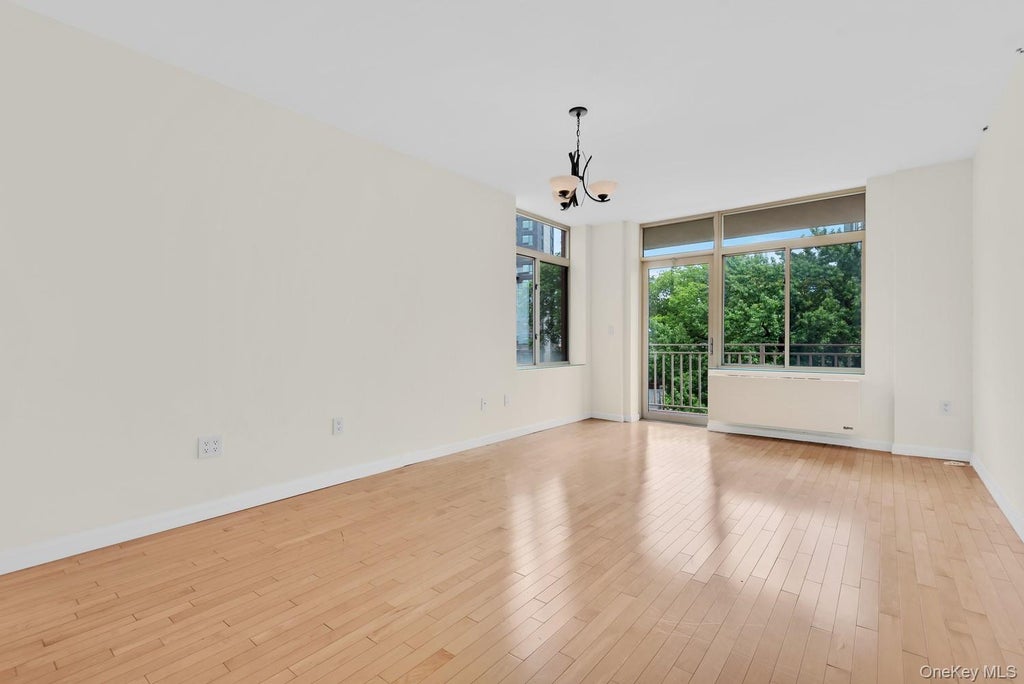 Photo of 3625 Oxford Avenue #6B, Bronx, NY 10463 (MLS # 1058214)