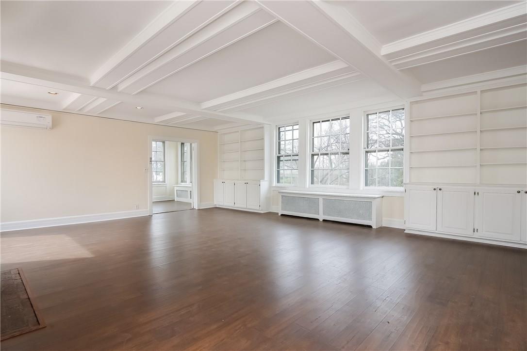 50 Greenacres Avenue
