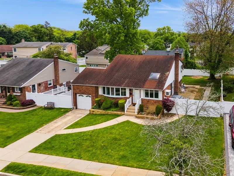 10 Ronnie Lane, Bethpage, New York image 25