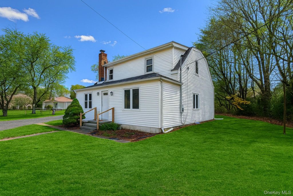 Photo of 1932 Joshuas Path, Central Islip, NY 11722 (MLS # 939399)