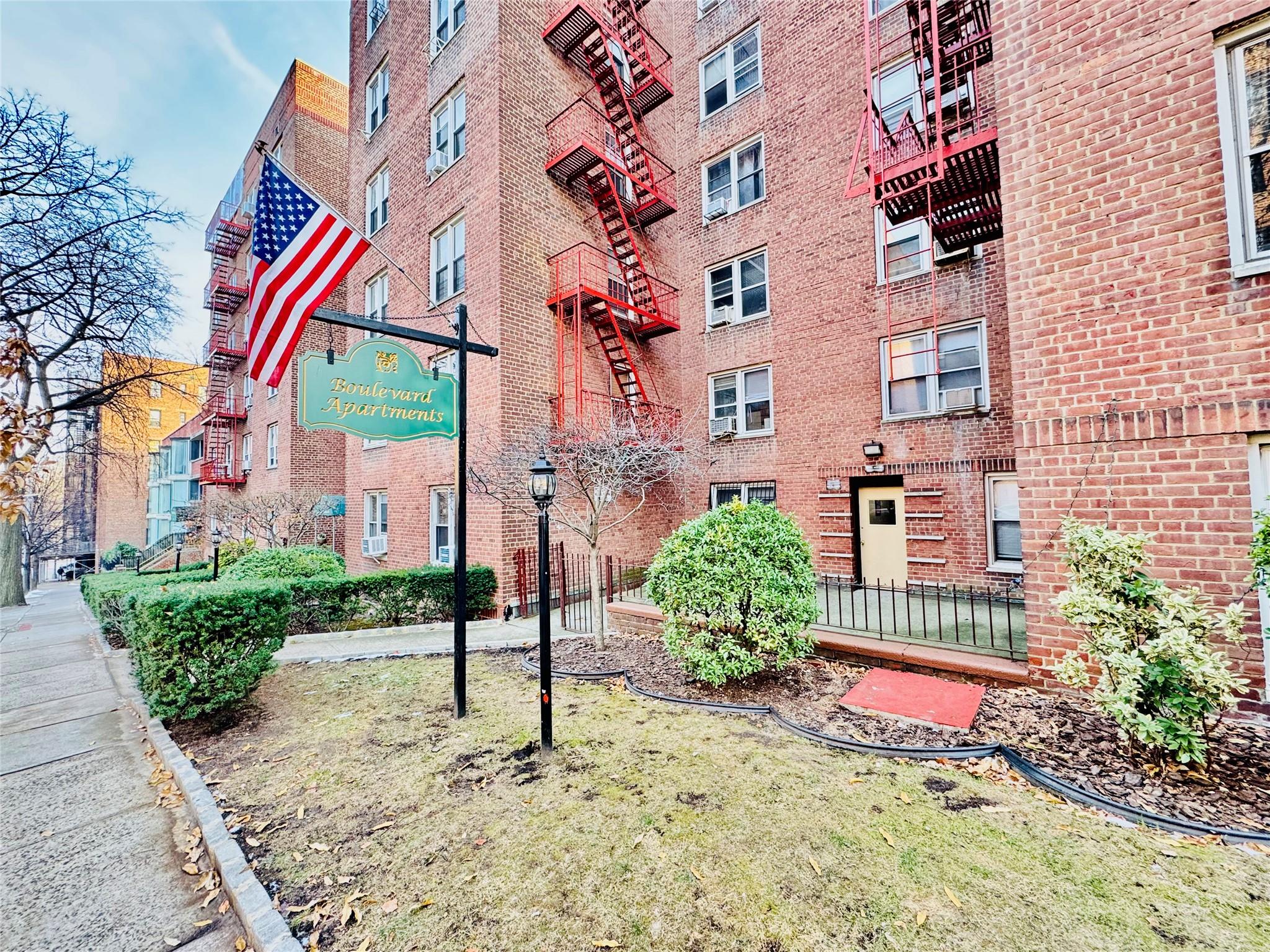 103-26 68 Avenue #4G, Forest Hills, New York image 2