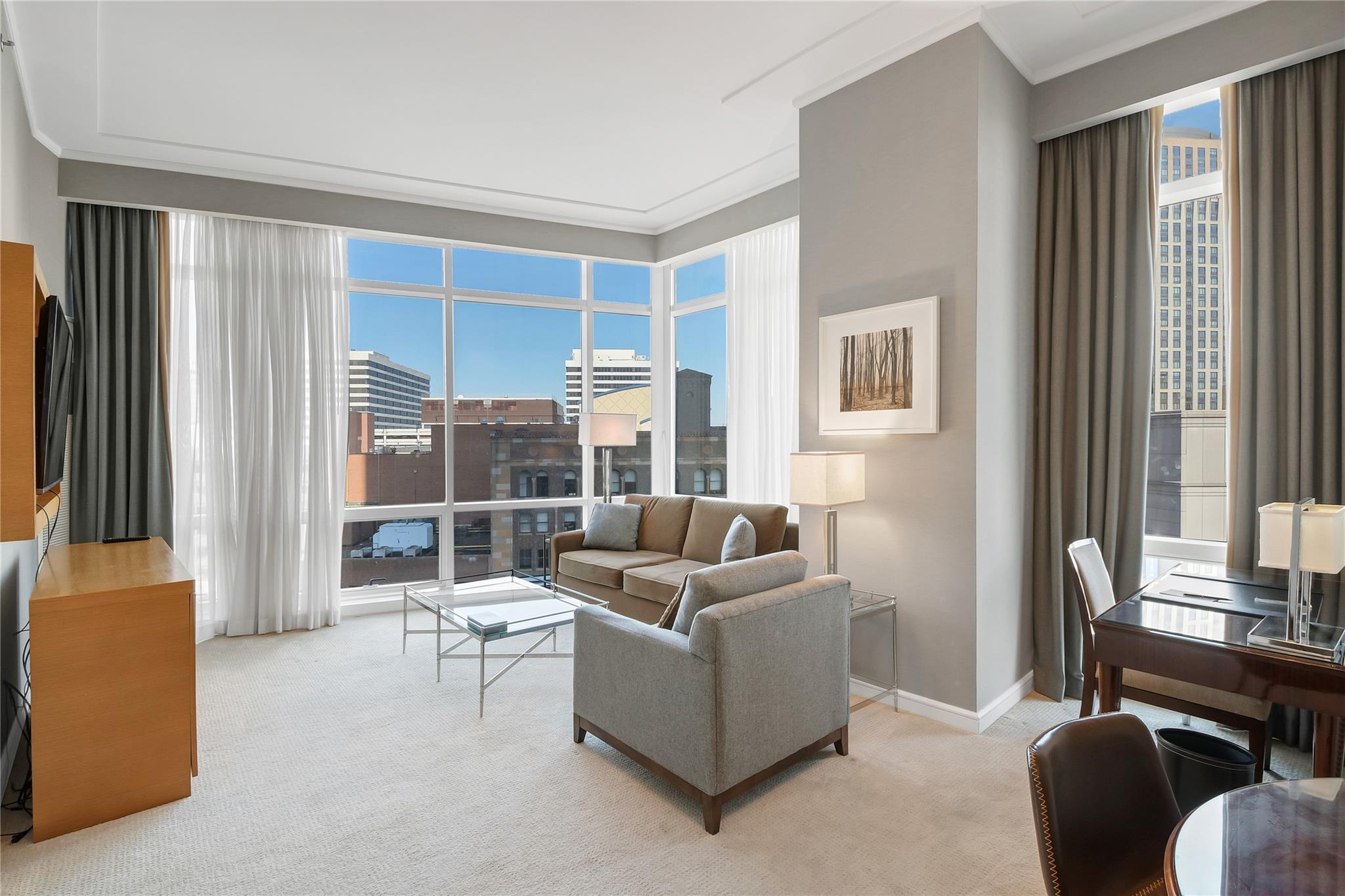 1 Renaissance Square 8E