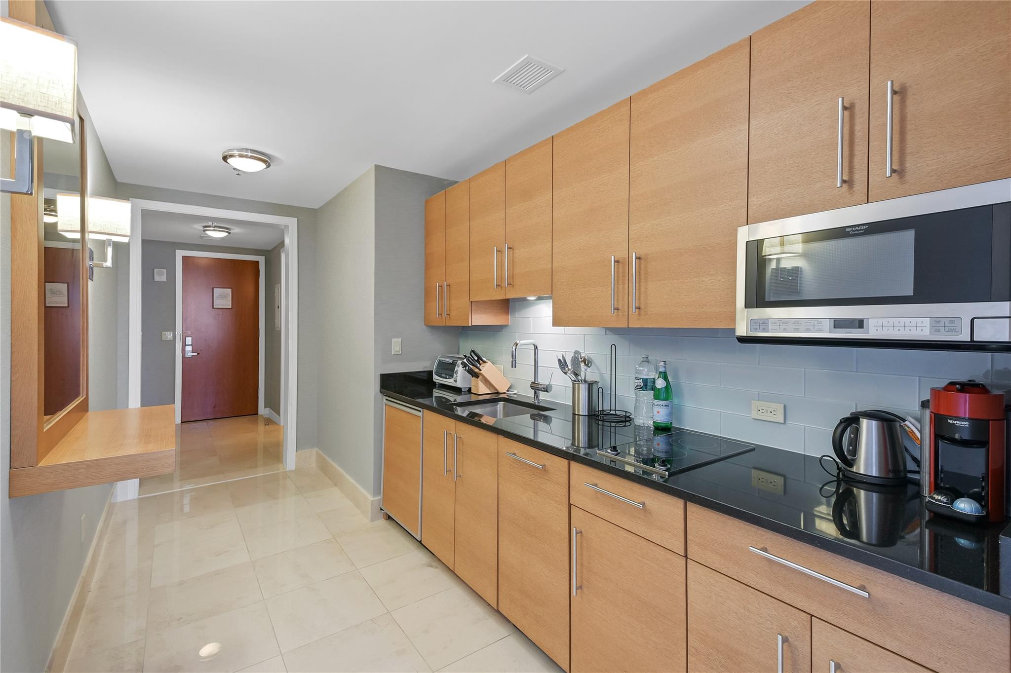 1 Renaissance Square 8E