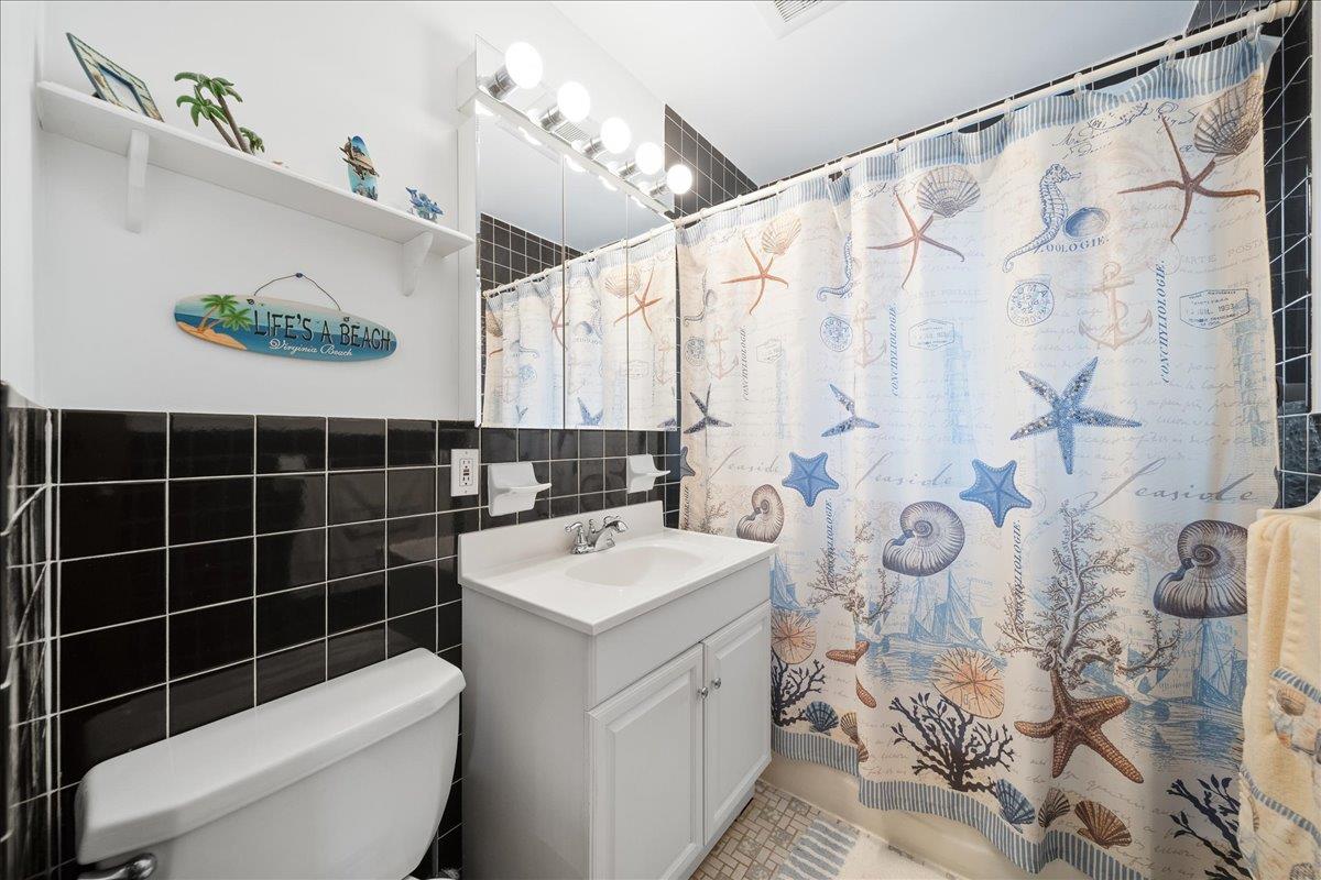 803 Granada Parkway, Lindenhurst, New York image 22
