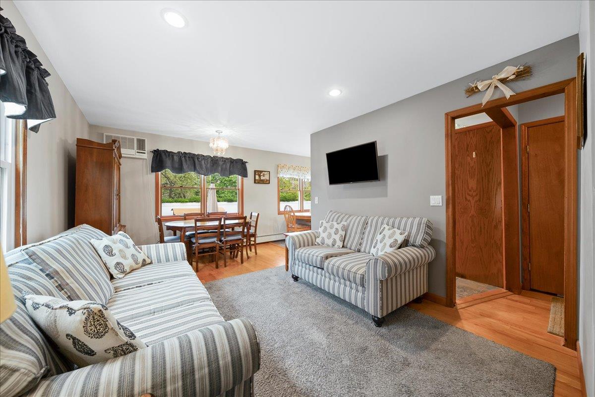 803 Granada Parkway, Lindenhurst, New York image 3