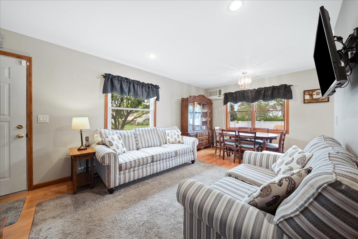 803 Granada Parkway, Lindenhurst, New York image 2