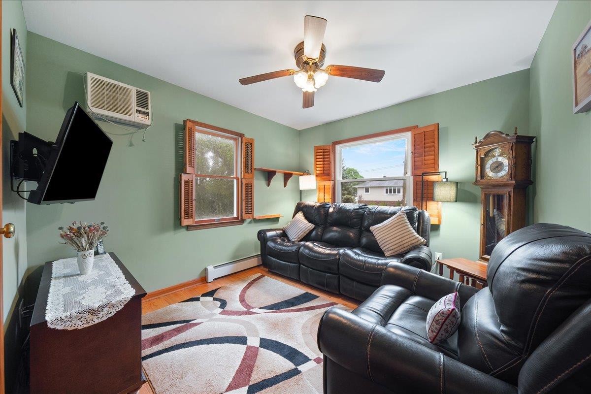 803 Granada Parkway, Lindenhurst, New York image 13