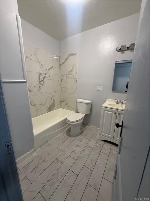 Multifamily For Rent - 76 S Hamilton Street #4<br/> Poughkeepsie, NY 12601