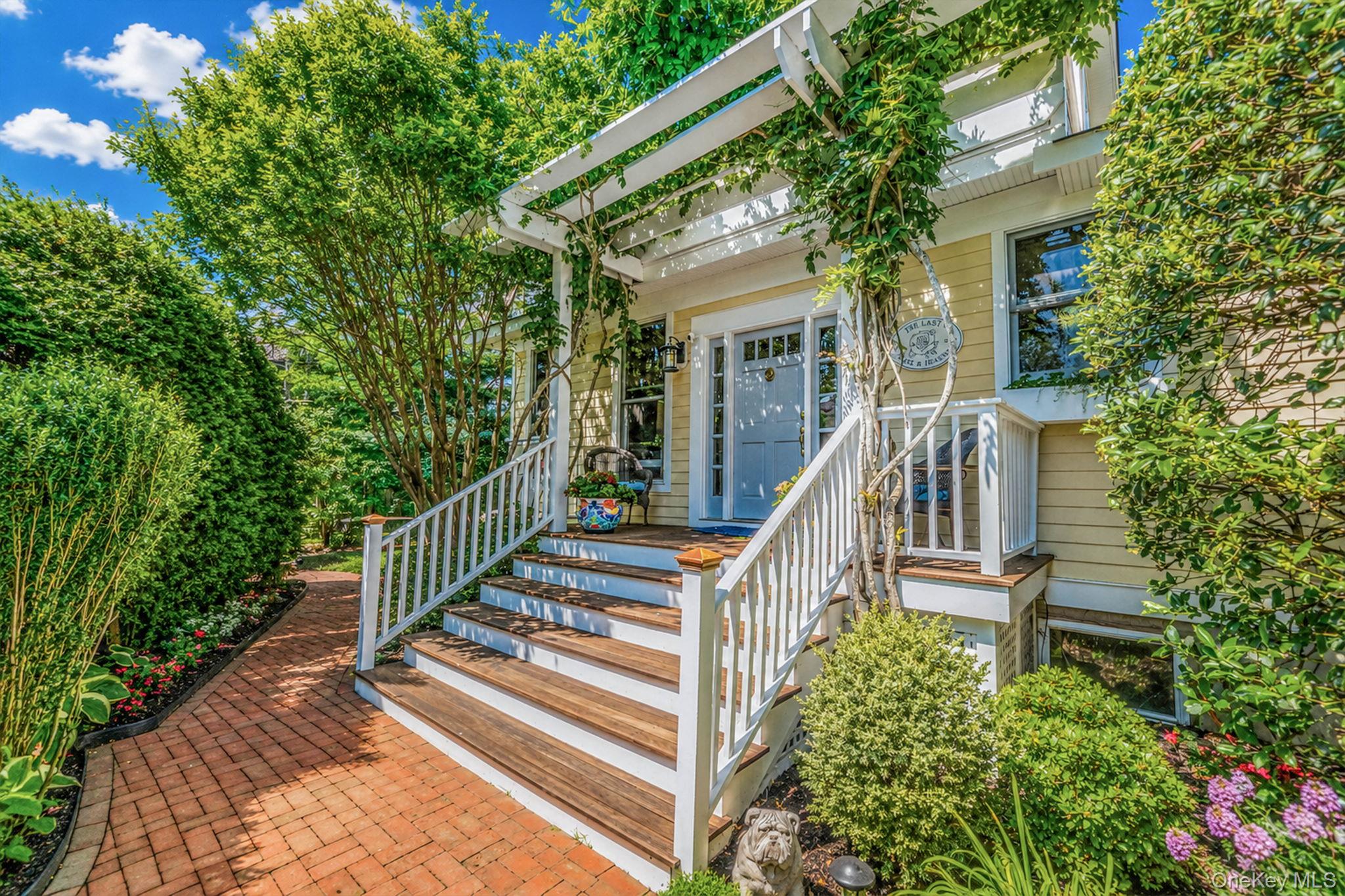 8 Jackson Avenue