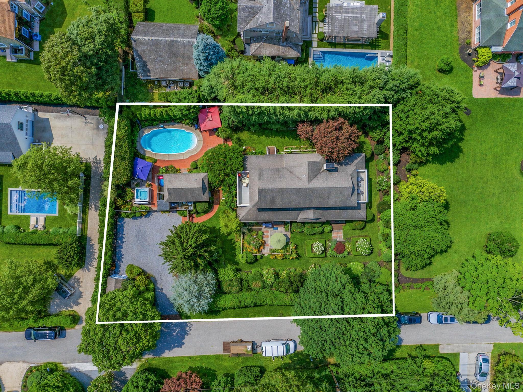 8 Jackson Avenue