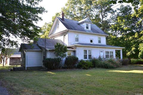 Homes For Sale - 58 Ryerson Avenue<br/> Manorville, NY 11949