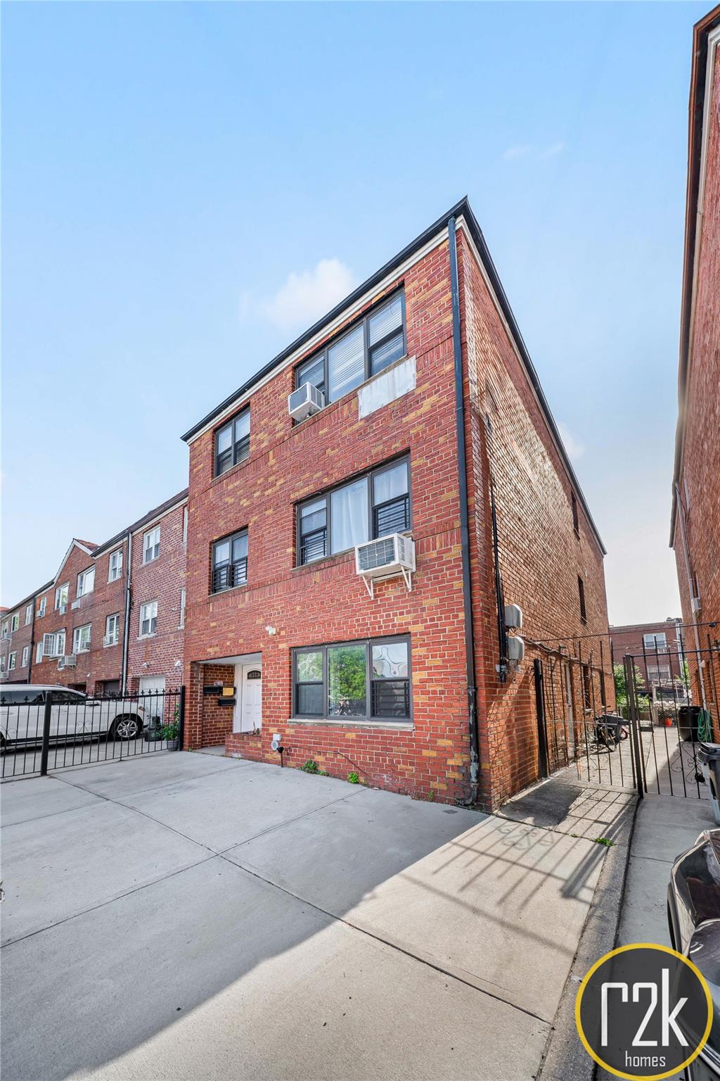 32-24 75 Street