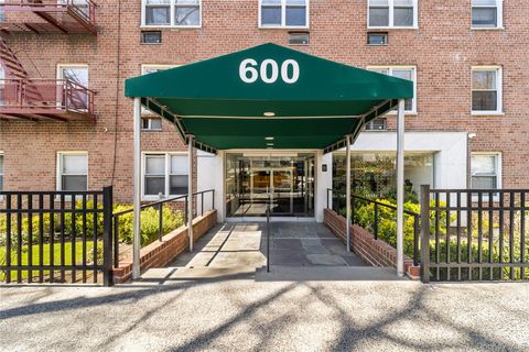 600 Locust Street 3G Mount Vernon NY 10552
