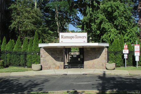 Homes For Sale - 30 S Cole Avenue #6 F<br/> Spring Valley, NY 10977