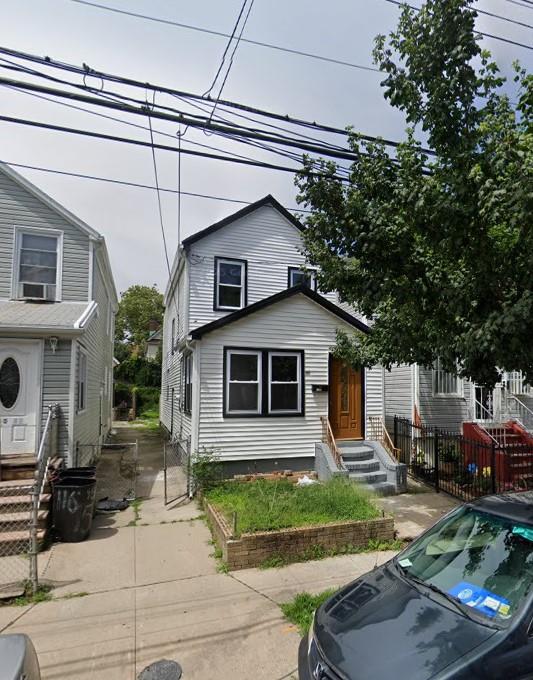 116 Road, Hollis, Queens, NY - 3 Bedrooms  
1 Bathrooms  
5 Rooms - 