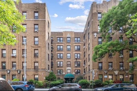 Photo of 35-21 81st Street #2A, Jackson Heights, NY 11372 (MLS # 916143)