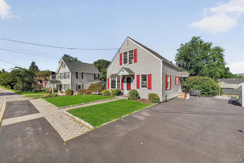 Photo of 210 Tate Avenue, Buchanan, NY 10511 (MLS # 1043013)