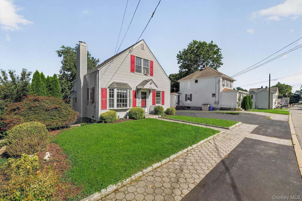 Photo of 210 Tate Avenue, Buchanan, NY 10511 (MLS # 1043013)