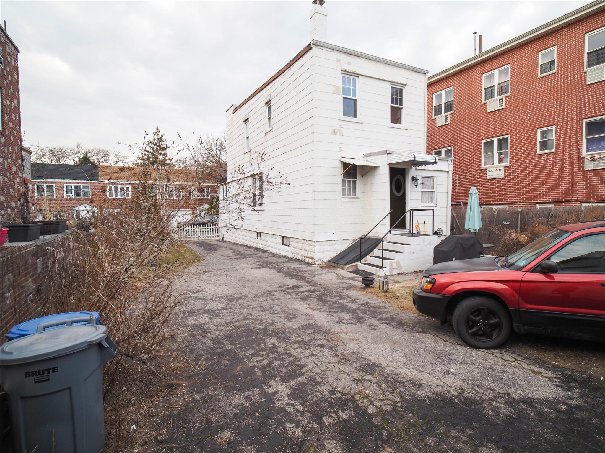 5844 78th Avenue, Glendale, New York image 19