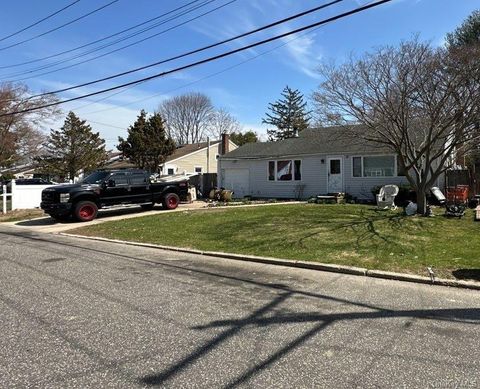 12 Glenwood Lane Huntington NY 11743