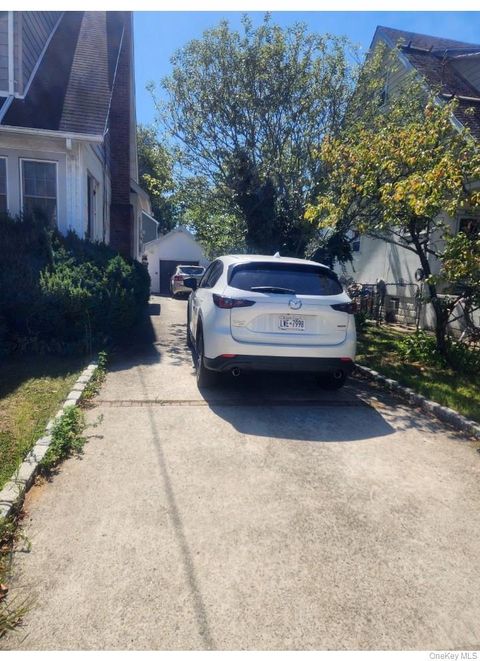 Photo of 16 Maiden Lane, Lynbrook, NY 11563 (MLS # 905175)