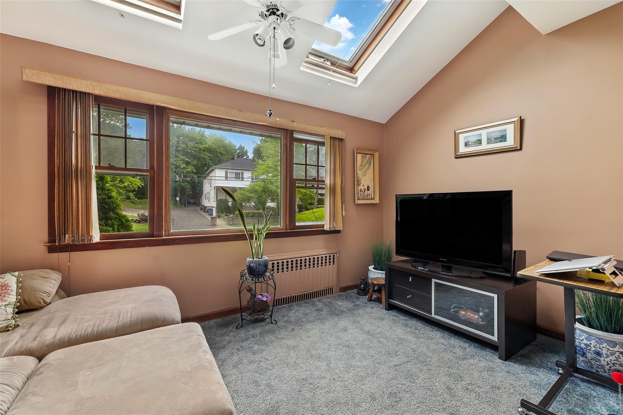 42 Longview Avenue, White Plains, New York image 11