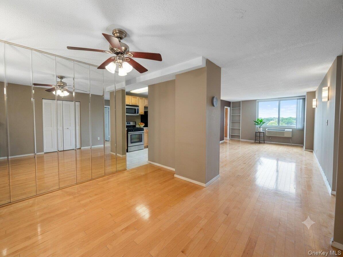 118 18 Union Tpke Apt #B4