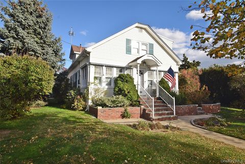 Photo of 3041 Eastern Parkway, Baldwin, NY 11510 (MLS # 933486)