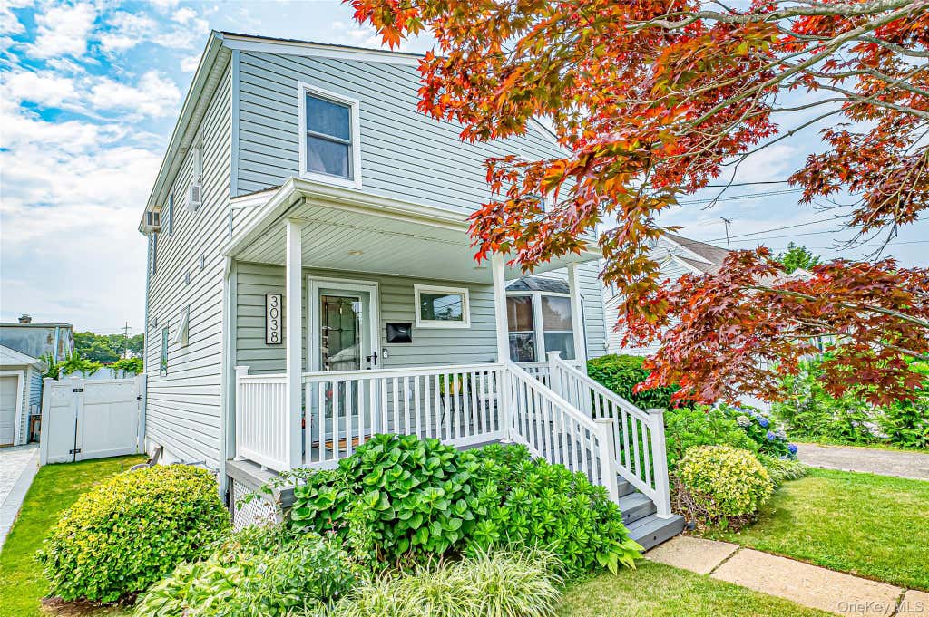 Photo of 3038 Lowell Avenue, Wantagh, NY 11793 (MLS # 1012478)