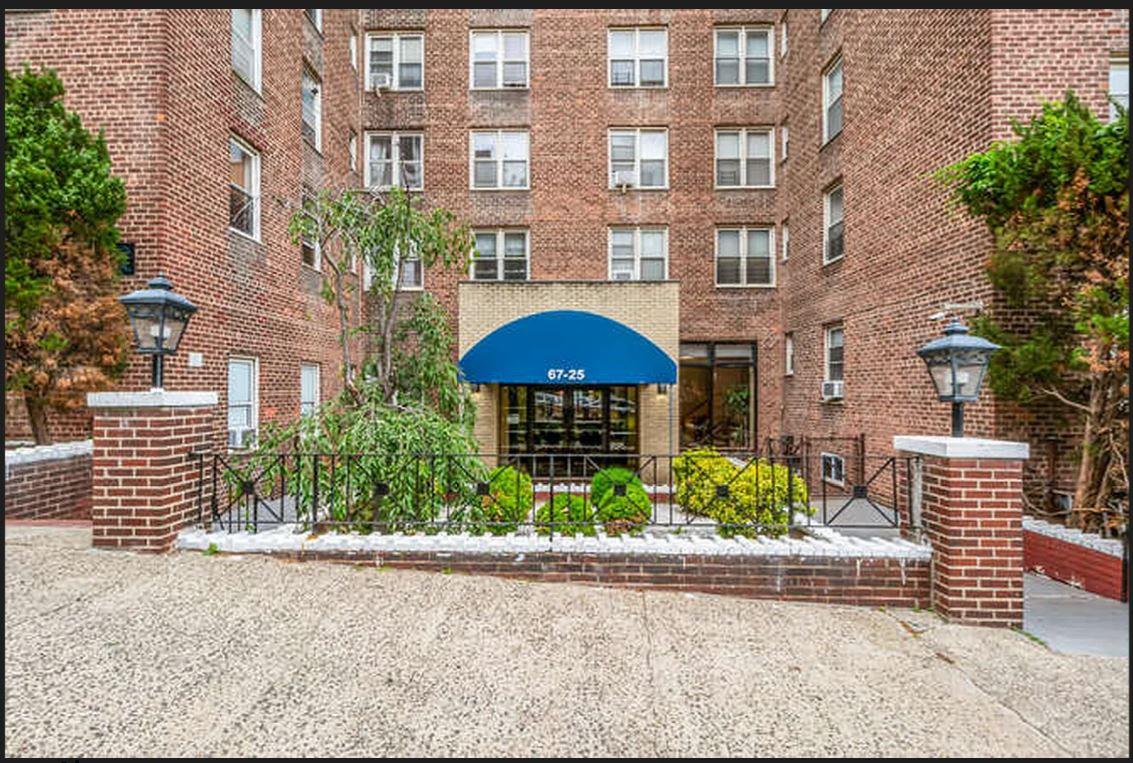 Dartmouth Street 3M, Forest Hills, Queens, NY - 1 Bathrooms  
2 Rooms - 