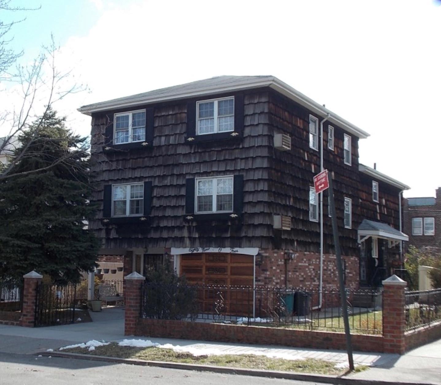 Property for Sale at Doran Avenue, Ridgewood, Queens, NY - Bedrooms: 7 
Bathrooms: 5  - $1,475,000