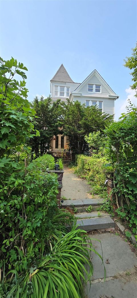 11 Willow Place Mount Vernon NY 10550