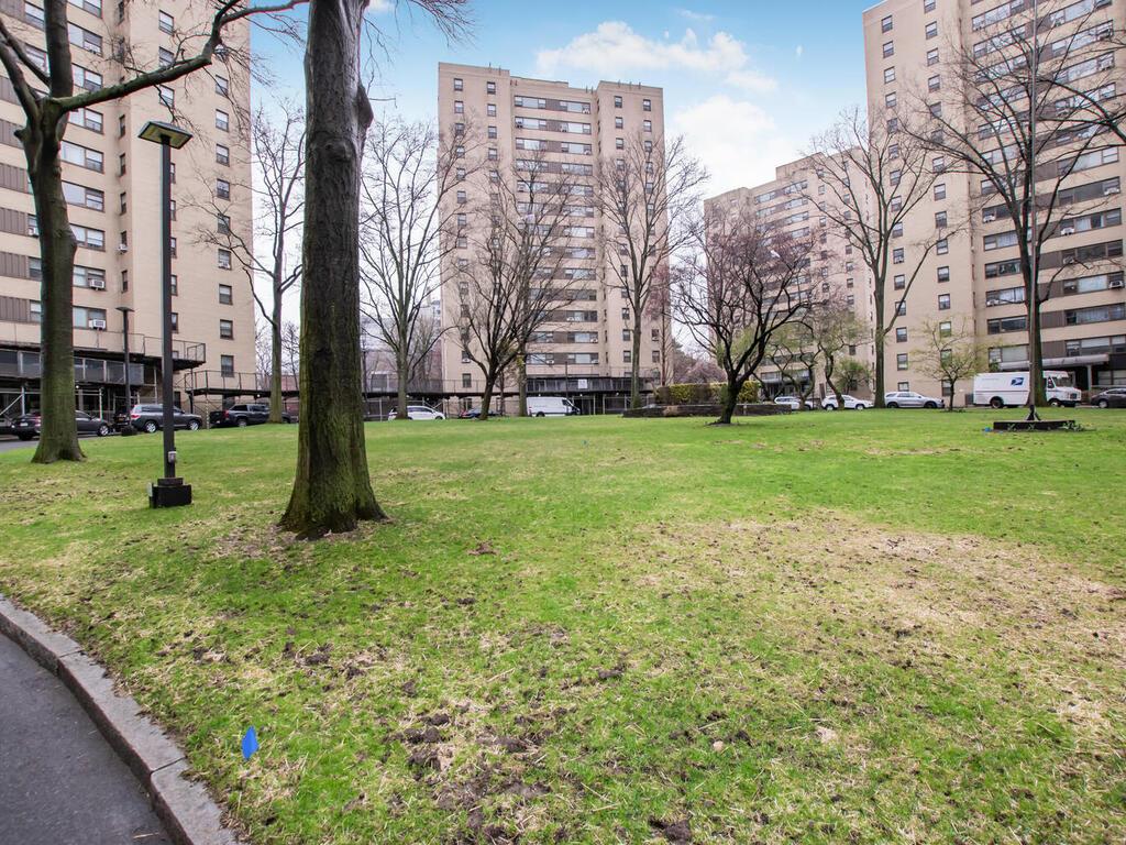 4 Fordham Hill Oval #8D, Bronx, New York image 15