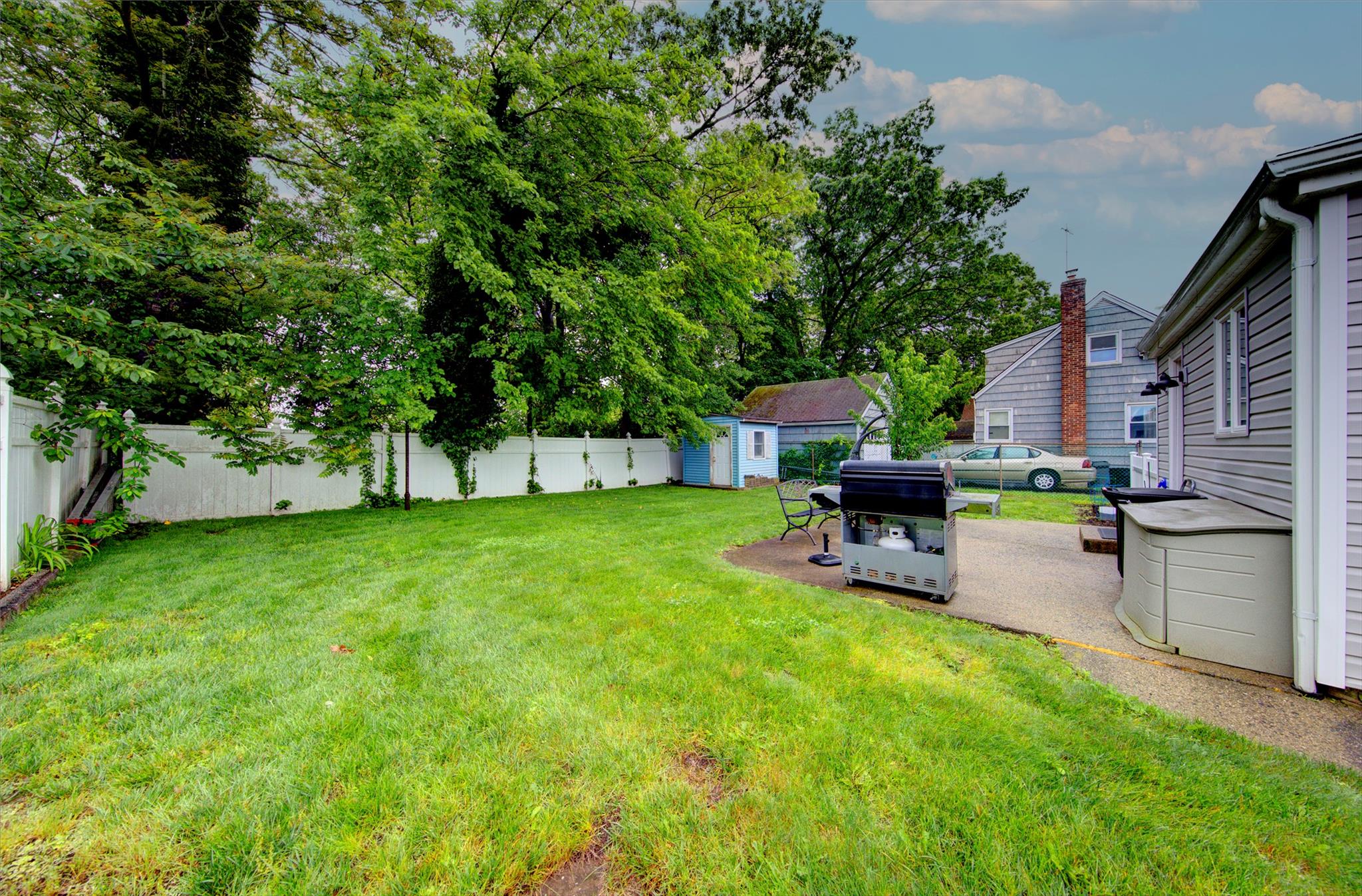 465 Eureka Avenue, Elmont, New York image 19