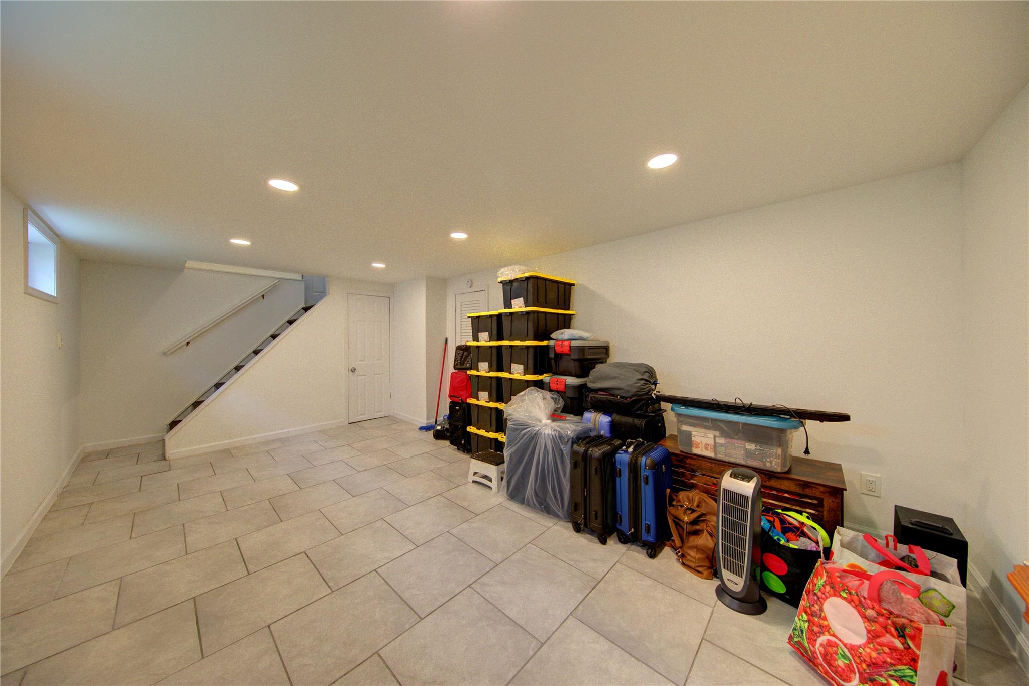 465 Eureka Avenue, Elmont, New York image 15