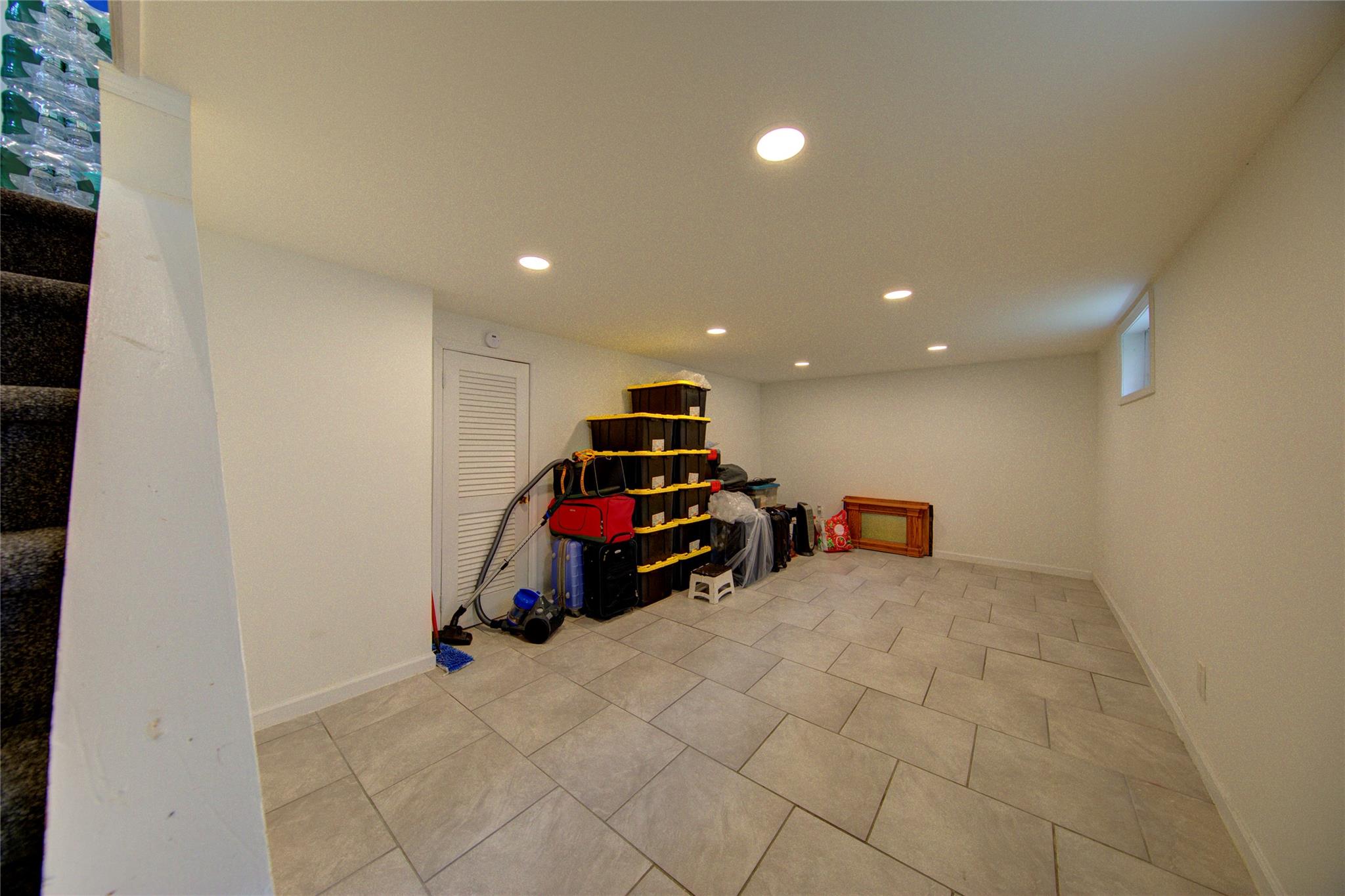 465 Eureka Avenue, Elmont, New York image 14
