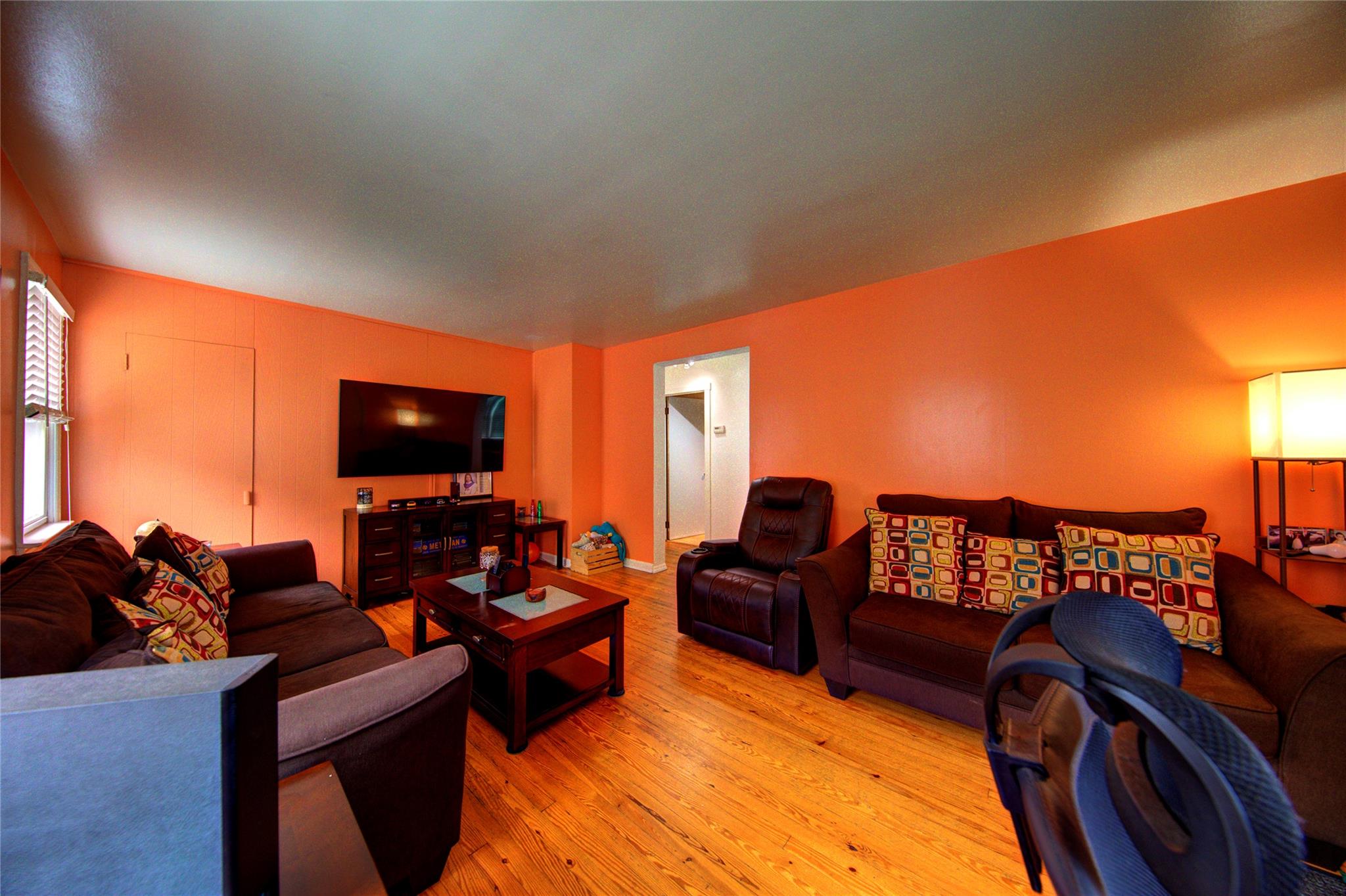 465 Eureka Avenue, Elmont, New York image 4