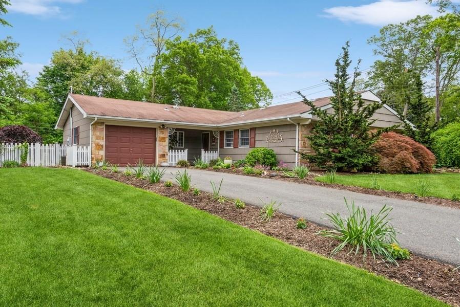 Property for Sale at Sanford Lane, Stony Brook, Hamptons, NY - Bedrooms: 3 
Bathrooms: 2  - $699,990