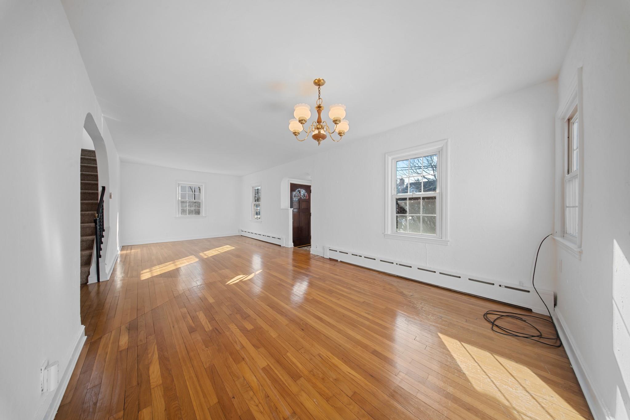 855 Edward Street, North Baldwin, New York image 3