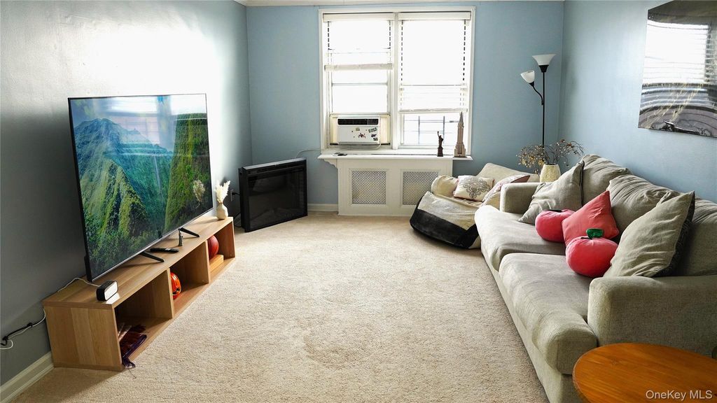 Photo of 126 Church Street #6C, New Rochelle, NY 10805 (MLS # 945087)